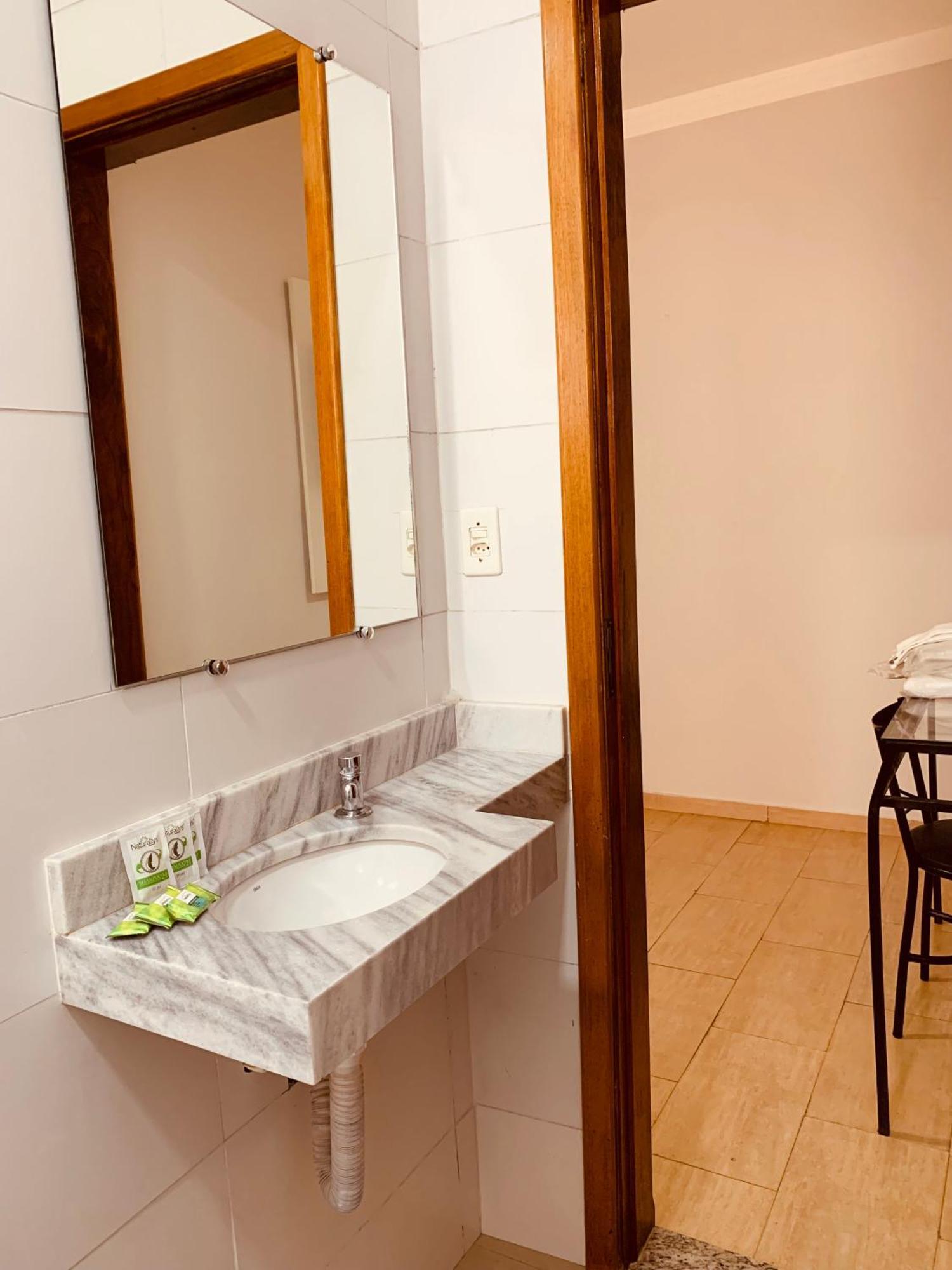 Hotel Belvedere Araras - Facil Acesso Hospital Sao Leopoldo E Faculdades Rom bilde
